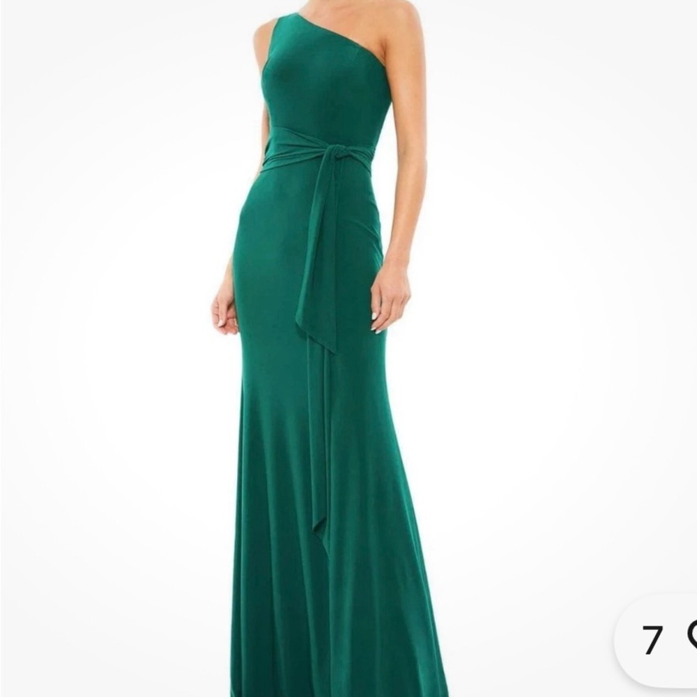 New Mac Duggal Ieena Emerald One-Shoulder Formal Evening Gown (Fits 2/4)